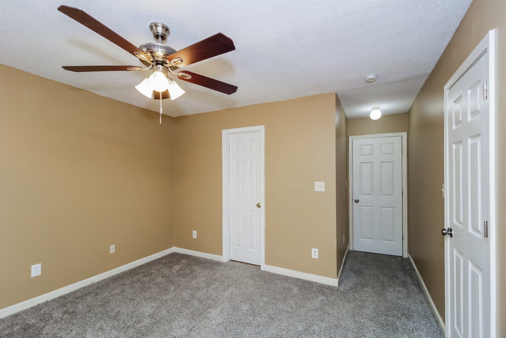 Building Photo - 1531 Wembley Dr