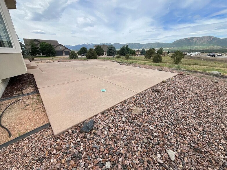 Building Photo - 1380 Bowstring Rd