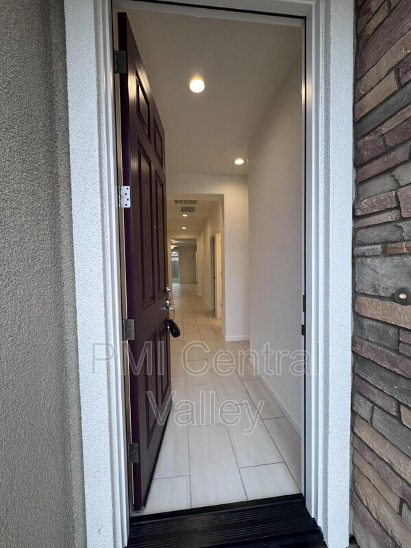 Building Photo - 4612 Irma Dr