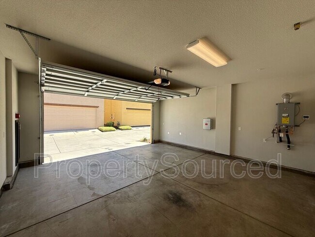 Building Photo - 948 Posey St