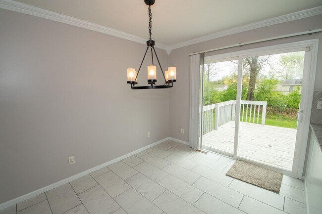 Building Photo - 4 Bedroom home in Granger, IN!