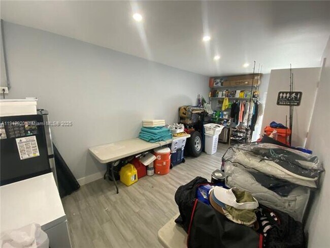 Building Photo - 7010 SW 144th Pl