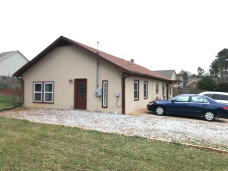 Primary Photo - 3383 Pittard Rd NW