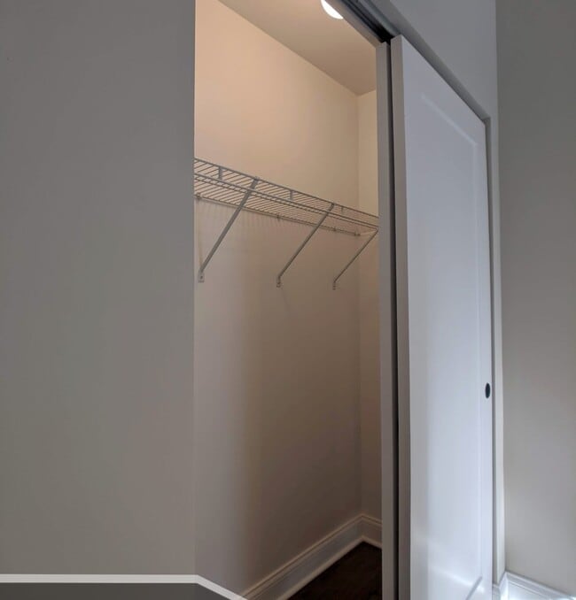 Building Photo - 3409 W Fullerton Ave