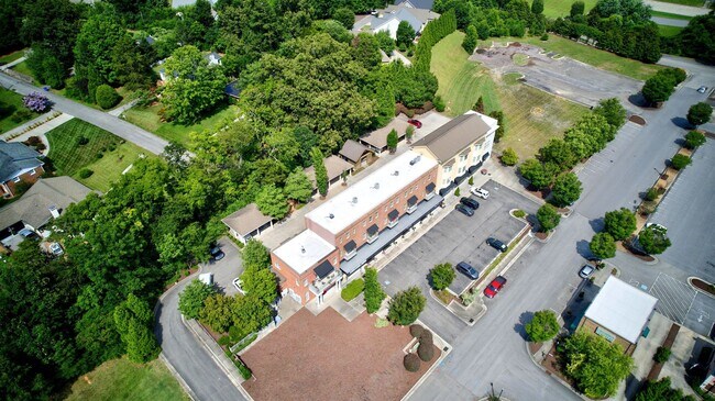 Building Photo - 2409 Spring Creek Boulevard