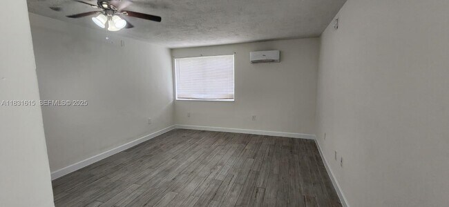 Building Photo - 1 NE 78th St