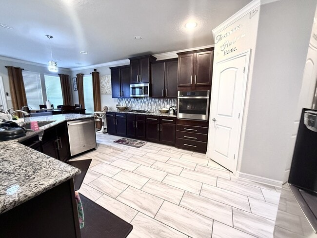 Building Photo - 4811 Lacebark Pne Trl