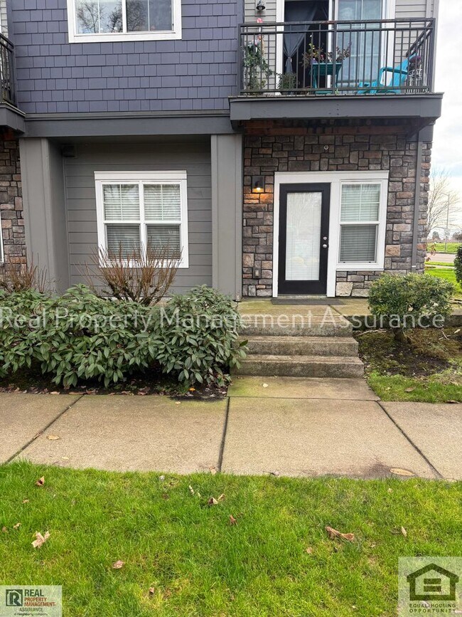 Building Photo - 10651 NE Red Wing Way