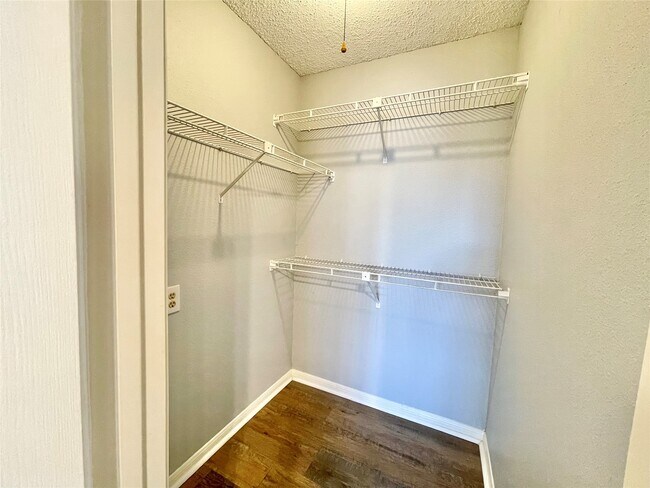 Building Photo - 2300 Old Spanish Trl