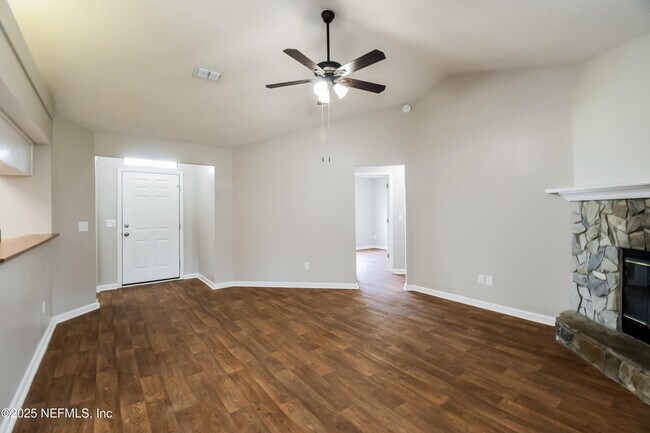 Building Photo - 3183 Chads Ct