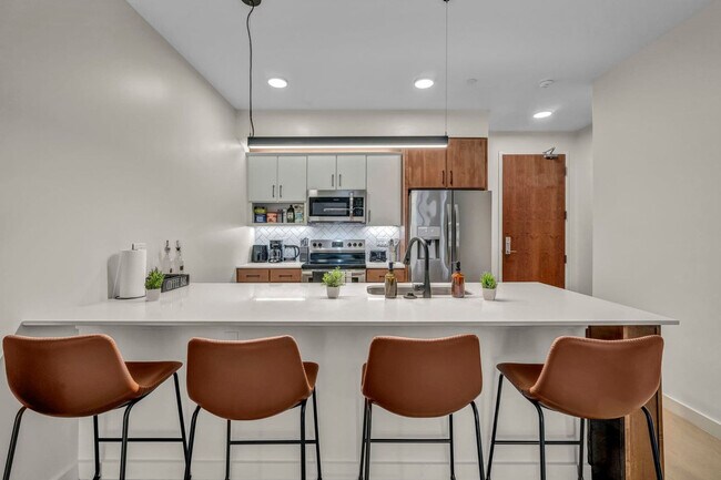 Building Photo - 2189 Cornell Rd