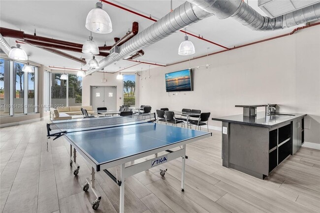 Building Photo - 3029 NE 188th St