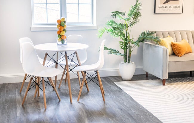 Building Photo - 1505 Commonwealth Ave