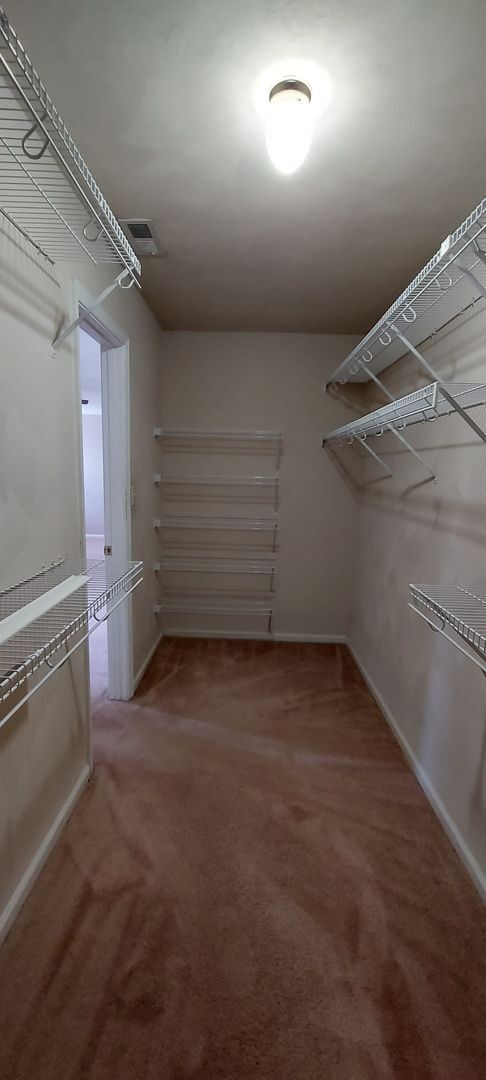 Building Photo - Beautiful home in GREAT location