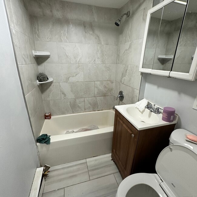 Building Photo - 27 Manhan St