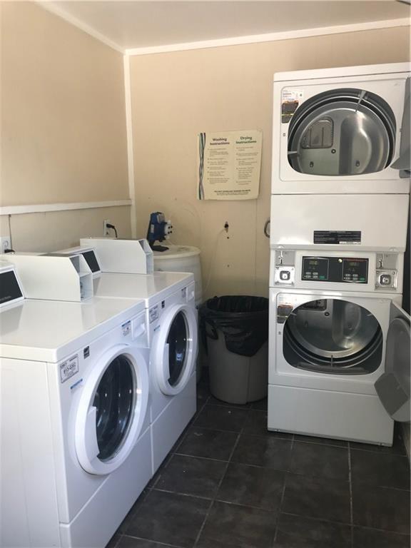 Building Photo - 741 E Oltorf St