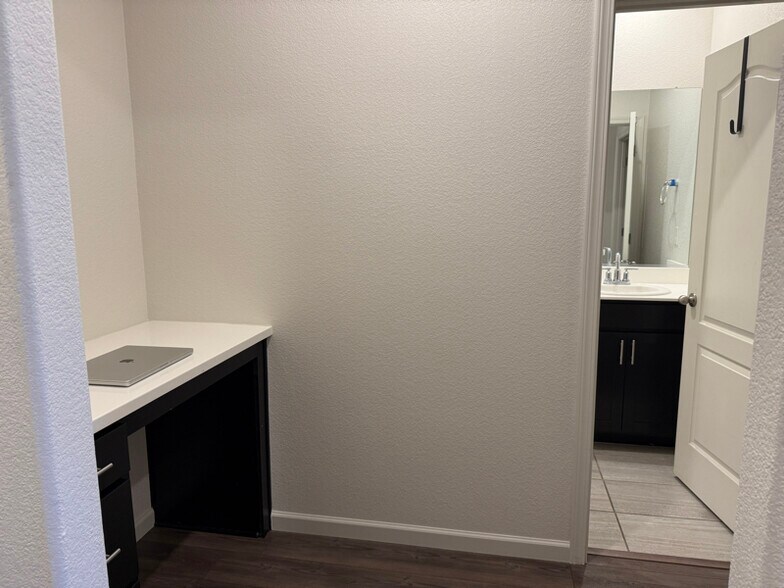 Building Photo - 3129 Ballena St