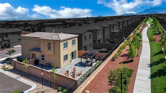 Building Photo - 8907 Roadrunner Ravine St