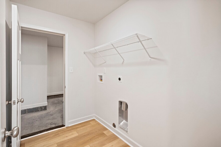 Laundry/mud-room to garage - 7219 Howard Bennett Way