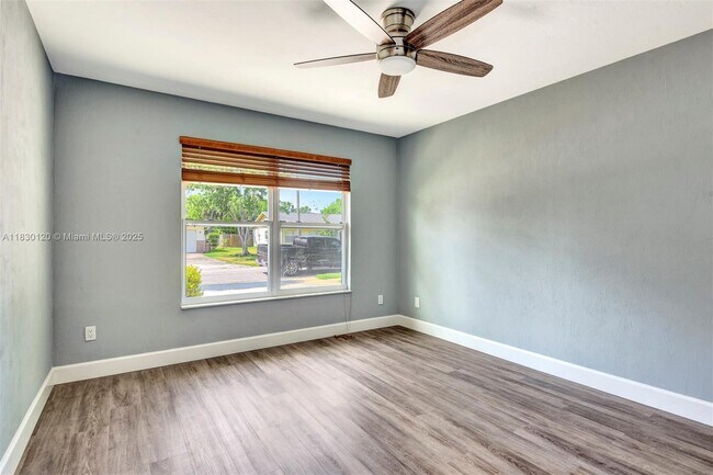 Building Photo - 781 Little Pine Dr