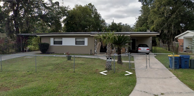 Building Photo - 10638 Dodd Rd