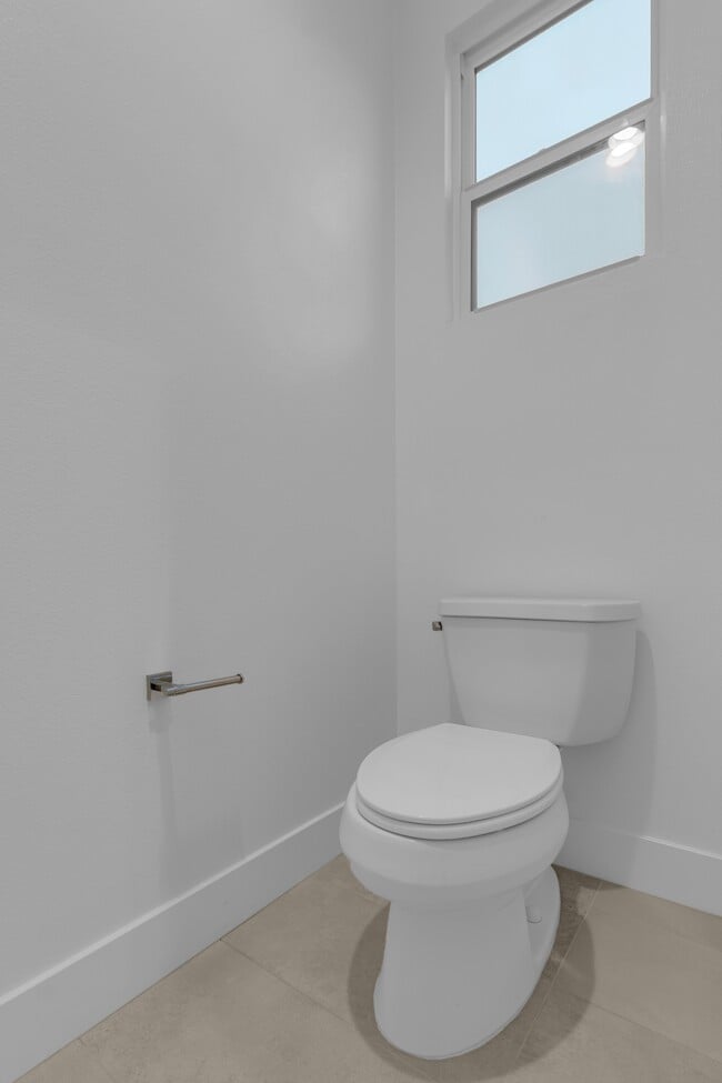 Building Photo - 2907 W Exposition Pl