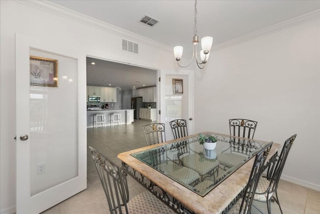 Building Photo - 8959 Cascade Price Cir