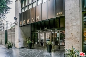 Building Photo - 460 S Spring St