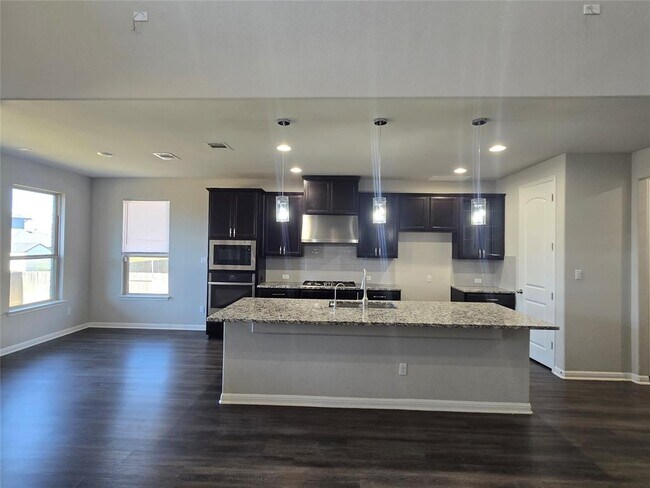 Building Photo - 2320 Bravo Ct