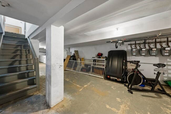 Building Photo - 258 NEW YORK Ave