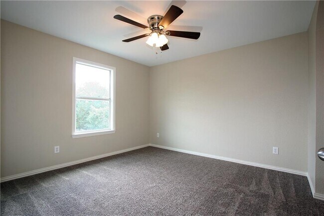 Building Photo - 2502 Elkhorn Ranch Rd