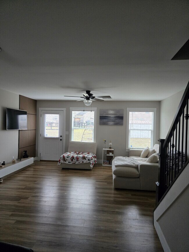 Building Photo - 506 Sudbury Dr