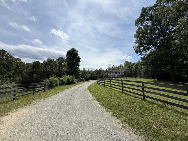 Building Photo - 17493 American Way