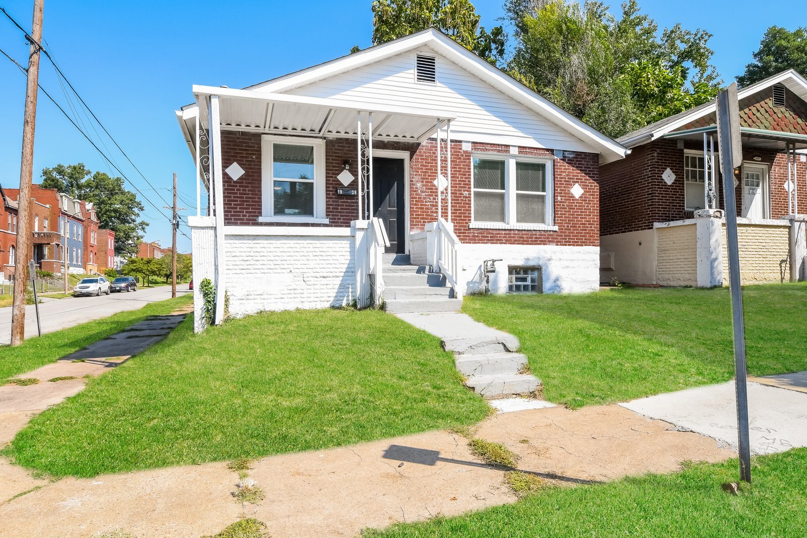 Building Photo - 1939 Chippewa St