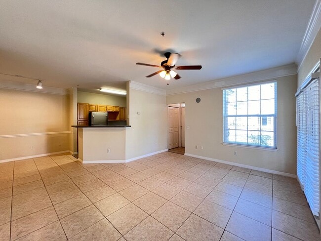 Building Photo - Great Condo for rent!