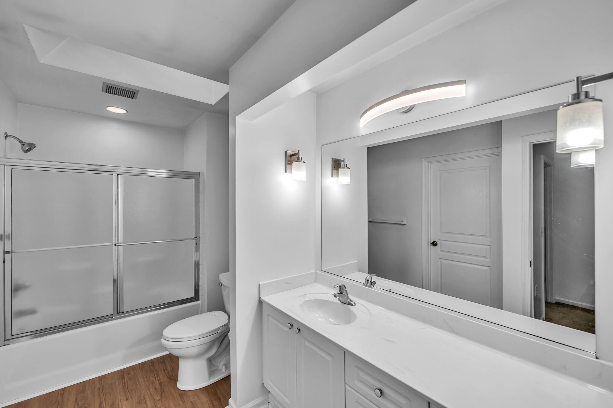 Building Photo - 5905 Echingham Dr