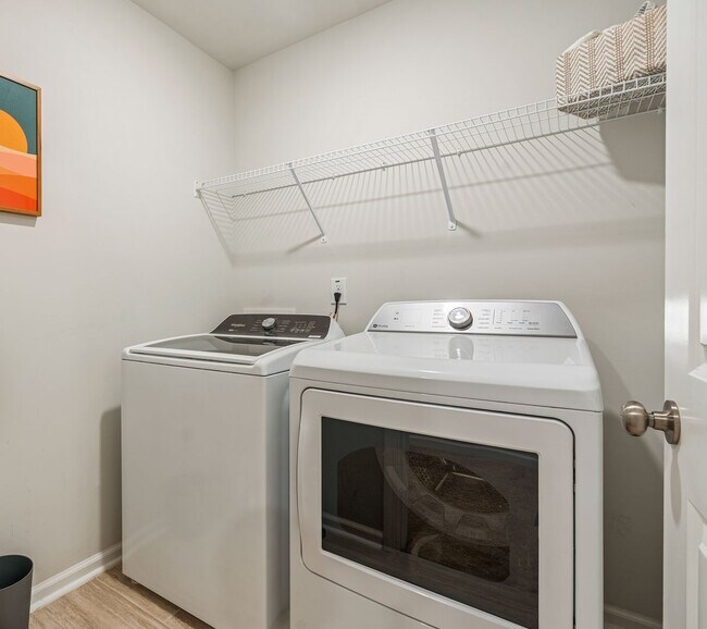 Building Photo - Furnished Pittsboro Rental Long or Mid Term Rental (60 Day minimum)