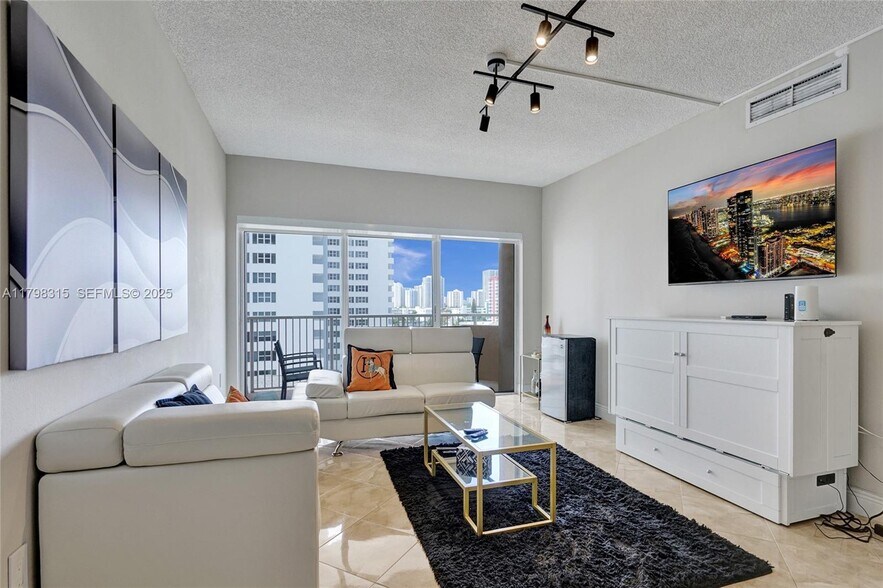 Building Photo - 1980 S Ocean Dr