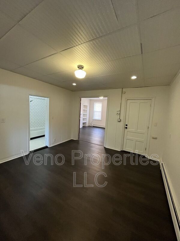 Building Photo - 3 Ashland Pl