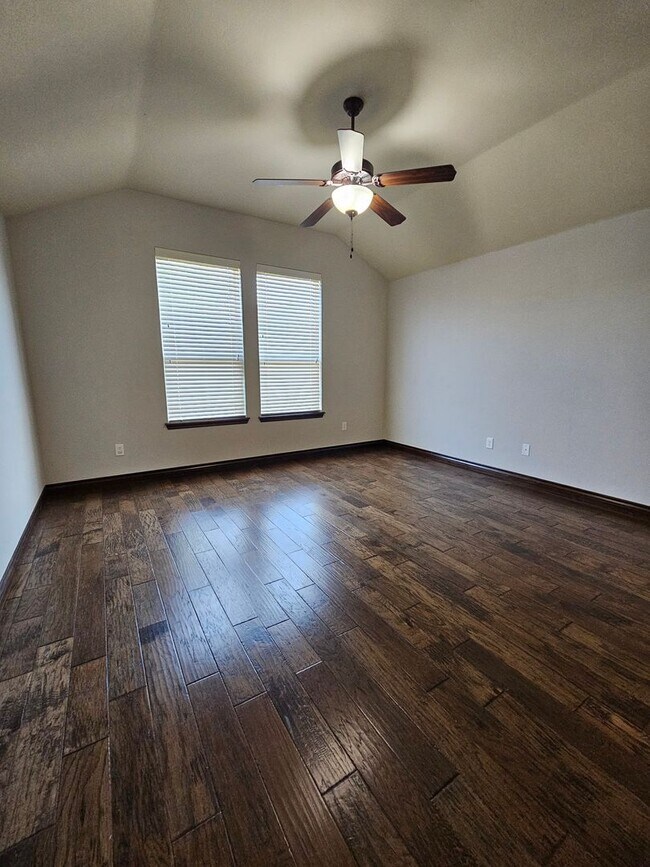 Building Photo - (3) Bed/(2) Bath in Red Canyon Ranch Avail...