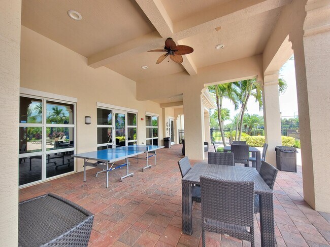 Building Photo - 183 Rudder Cay Way