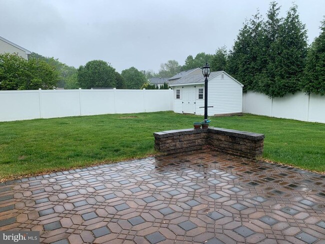 Building Photo - 35 Oakmont Terrace