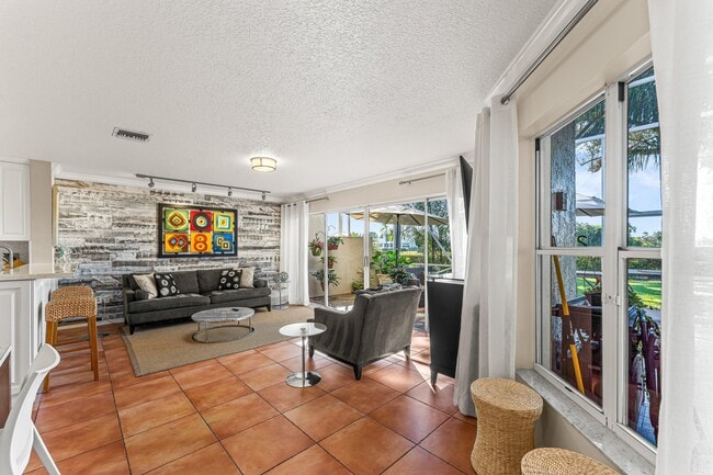 Building Photo - 5218 Windsor Parke Dr