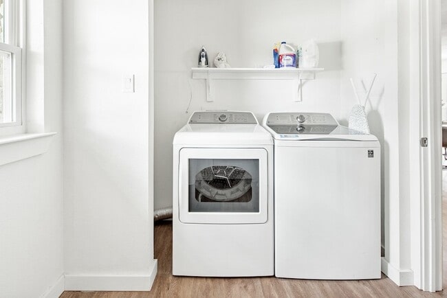 Building Photo - 4252 McComas Rd