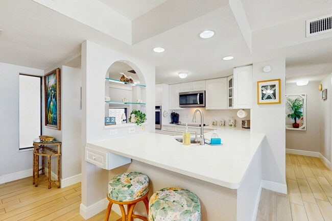 Building Photo - 26300 Hickory Blvd