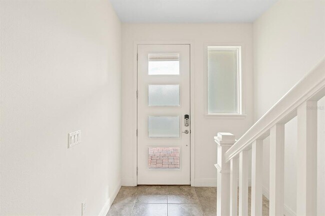 Building Photo - 9497 Mere Pkwy