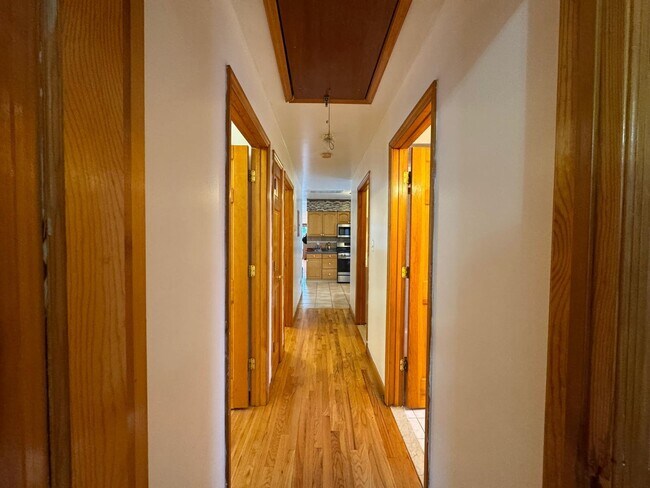 Building Photo - 162 W 53rd St
