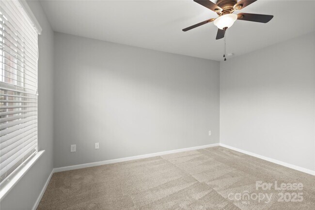 Building Photo - 131 Cherry Bark Dr