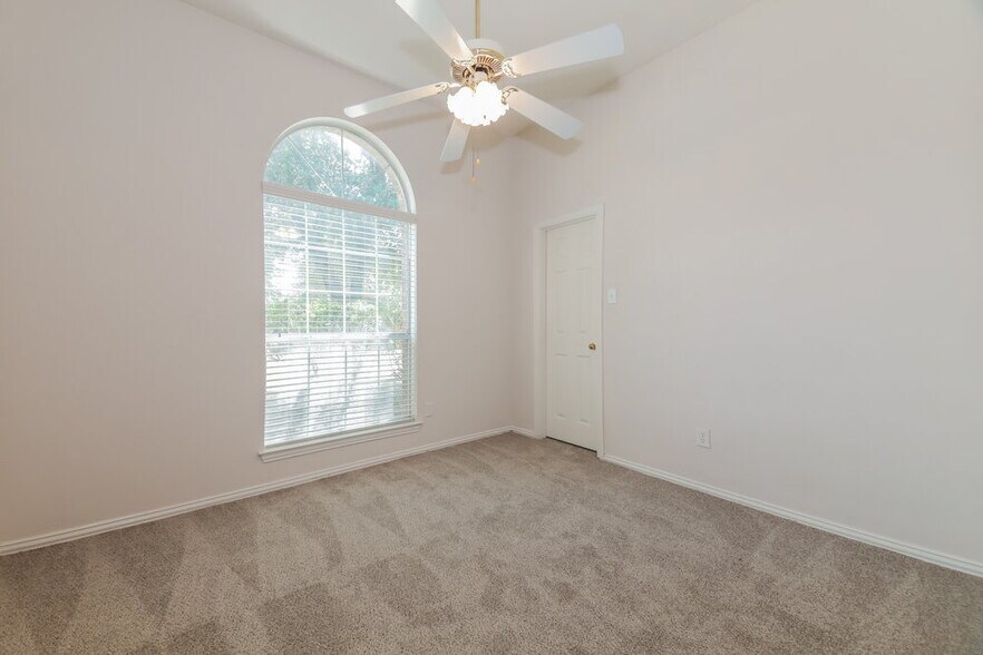 Building Photo - 1811 Caddo Lake Dr