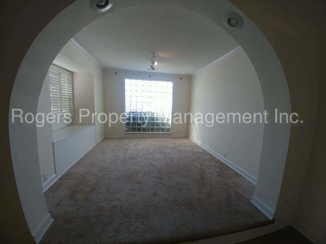 Building Photo - 1909 Marina Rd